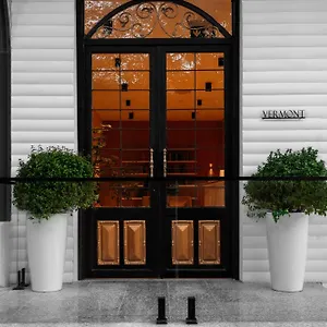 Vermont Boutique تبليسي